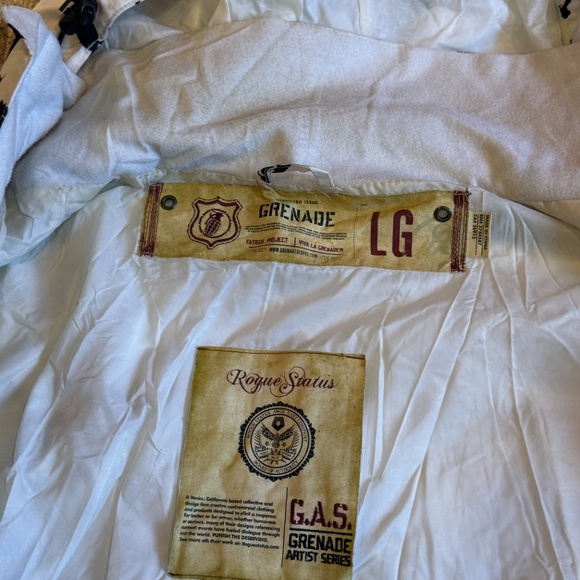 ROGUE STATUS GRENADE ARTIST SERIES GUNSHOW SNOWBOARDING JACKET MENS L - Picture 3 of 6